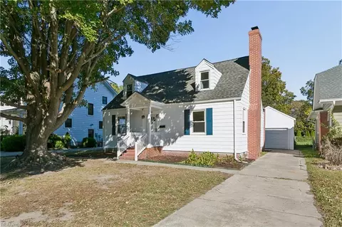 Exterior - 138 Hampton Roads Ave, Hampton, VA 23661 photo 5 of 13