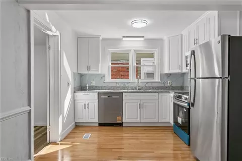 Kitchen - 138 Hampton Roads Ave, Hampton, VA 23661 photo 1 of 5