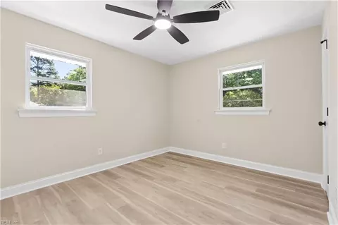 Bedroom - 105 Cheadle Loop Rd, Seaford, VA 23696 photo 3 of 9