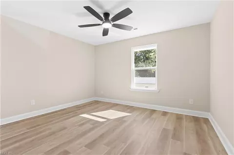 Bedroom - 105 Cheadle Loop Rd, Seaford, VA 23696 photo 5 of 9
