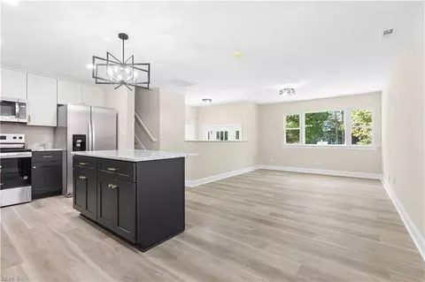 Living - 105 Cheadle Loop Rd, Seaford, VA 23696 photo 2 of 3