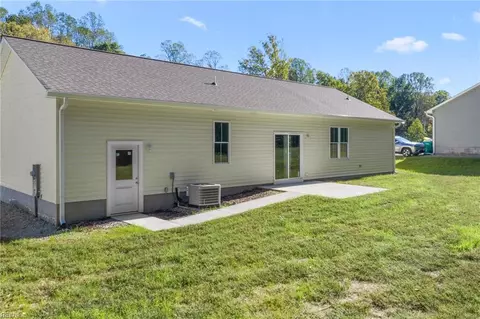 8986 Marlfield Dr, Gloucester, VA 23061 photo 37