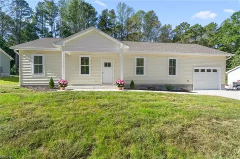 8986 Marlfield Dr, Gloucester, VA 23061 photo 2