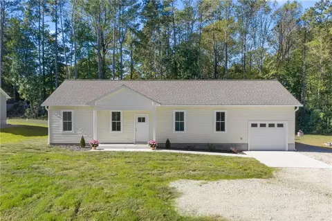 8986 Marlfield Dr, Gloucester, VA 23061 photo 3