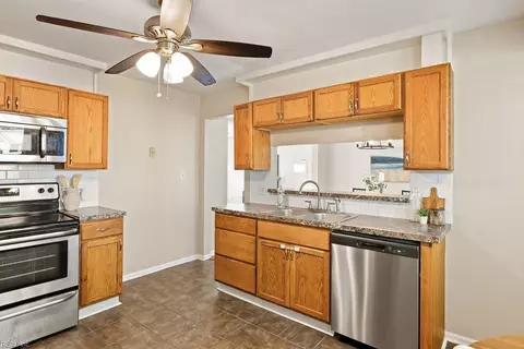 Kitchen - 1526 Link St, Norfolk, VA 23504 photo 3 of 6