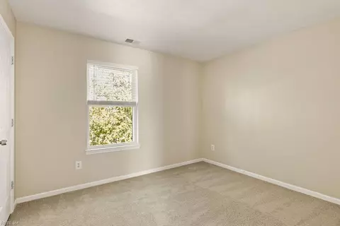 Bedroom - 1526 Link St, Norfolk, VA 23504 photo 8 of 10