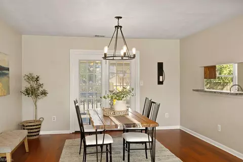 Dining - 1526 Link St, Norfolk, VA 23504 photo 1 of 10