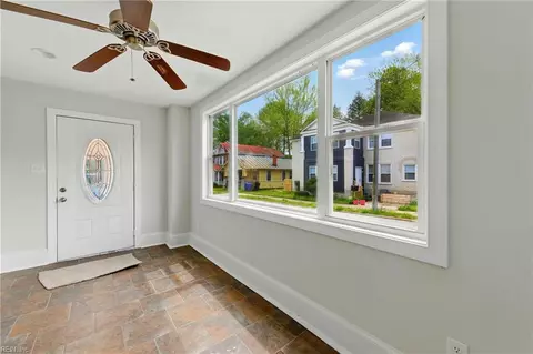 Entry Way - 552 2nd Ave, Suffolk, VA 23434 photo 1 of 2
