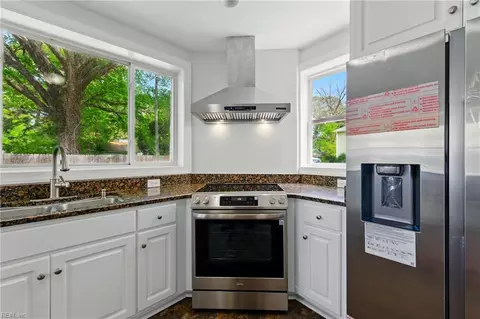 Kitchen - 552 2nd Ave, Suffolk, VA 23434 photo 3 of 3