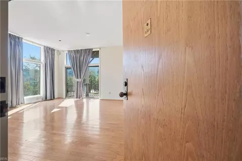 696 Mowbray Arch Arch #630, Norfolk, VA 23507