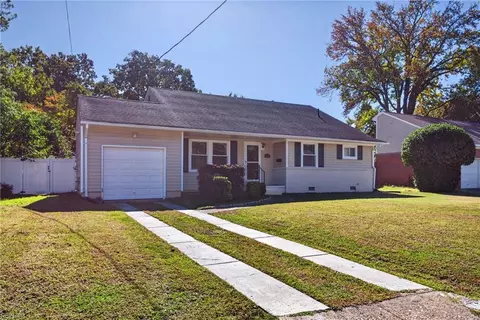 1709 Skyline Dr, Norfolk, VA 23518