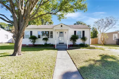 103 Hodges Manor Rd, Portsmouth, VA 23703