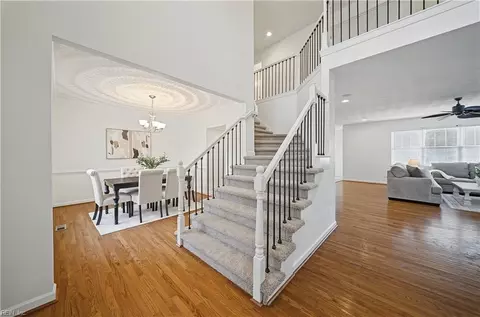Entry Way - 145 Sinclair Ln, Chesapeake, VA 23322 photo 4 of 7