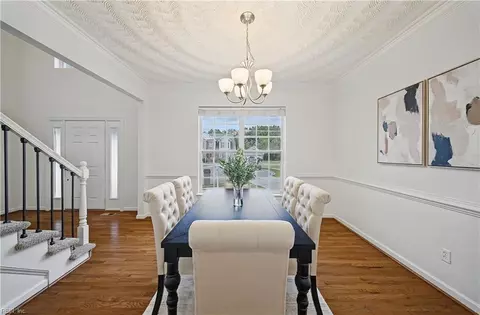 Dining - 145 Sinclair Ln, Chesapeake, VA 23322 photo 2 of 3