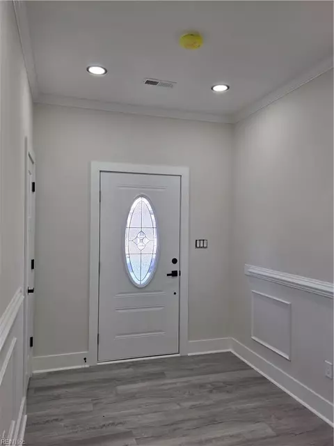 Entry Way - 629 Day St, Hampton, VA 23661 photo 2 of 3