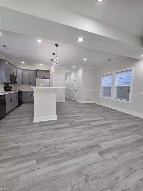 Entry Way - 629 Day St, Hampton, VA 23661 photo 3 of 3