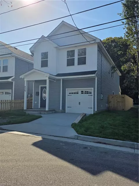 Exterior - 629 Day St, Hampton, VA 23661 photo 2 of 3