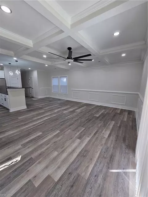 Living - 627 Day St, Hampton, VA 23661 photo 3 of 4