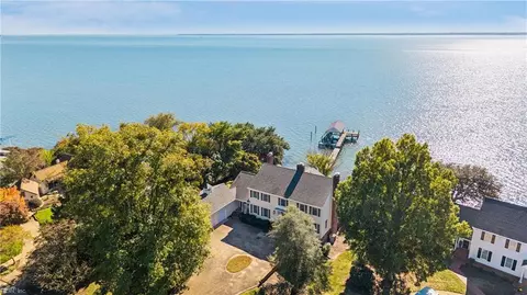1421 Riversedge Rd, Newport News, VA 23606
