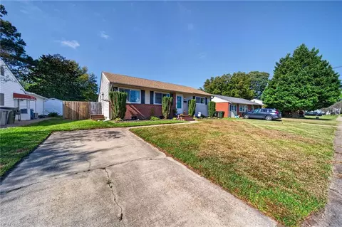 Exterior - 803 Lemaster Ave, Hampton, VA 23669 photo 3 of 7