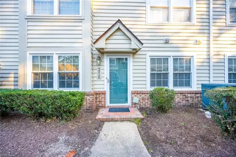 Exterior - 321 Wimbldon Chs Chase #E, Chesapeake, VA 23320 photo 2 of 10