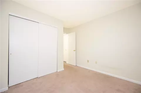 Bedroom - 321 Wimbldon Chs Chase #E, Chesapeake, VA 23320 photo 6 of 6