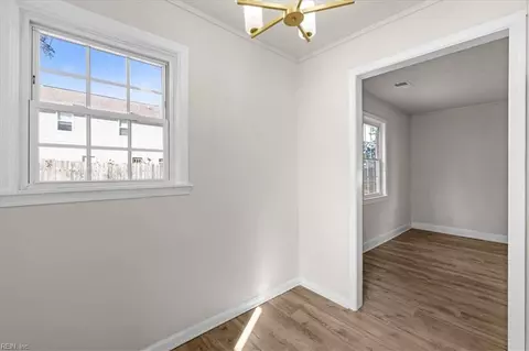 Entry Way - 7511 Head St, Norfolk, VA 23505 photo 2 of 4