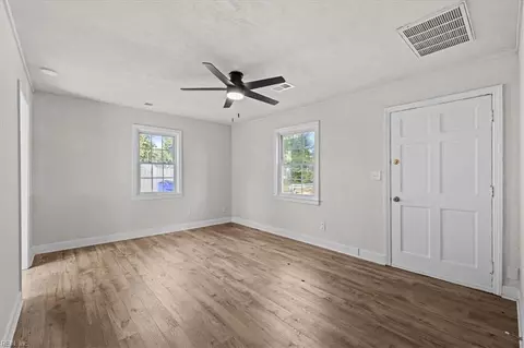 Living - 7511 Head St, Norfolk, VA 23505 photo 2 of 4