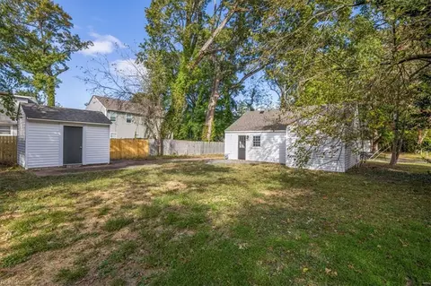 Exterior - 7511 Head St, Norfolk, VA 23505 photo 7 of 7