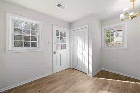 Entry Way - 7511 Head St, Norfolk, VA 23505 photo 3 of 4