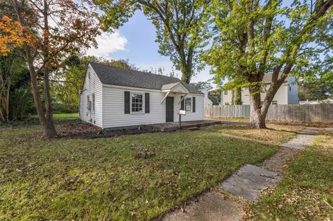 Exterior - 7511 Head St, Norfolk, VA 23505 photo 2 of 7