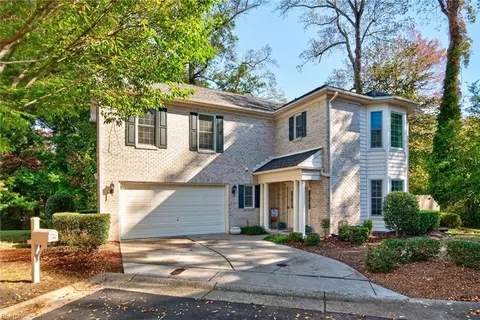 5200 Ordsall Pl, Virginia Beach, VA 23455