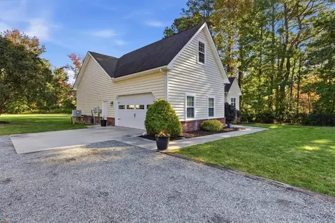 Exterior - 150 Semple Farm Rd, Hampton, VA 23666 photo 5 of 6