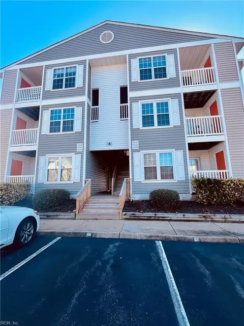 1841 Chantilly Ct, Virginia Beach, VA 23451