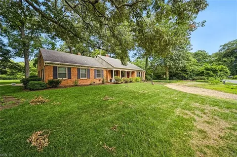4348 Thoroughgood Dr, Virginia Beach, VA 23455