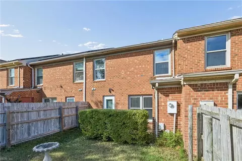 Exterior - 39 Glascow Way, Hampton, VA 23669 photo 10 of 12