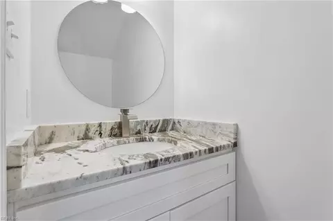 Bath - 39 Glascow Way, Hampton, VA 23669 photo 1 of 3