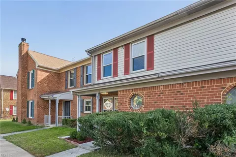 Exterior - 39 Glascow Way, Hampton, VA 23669 photo 3 of 12