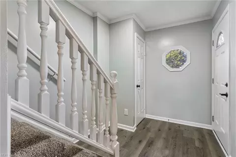 Entry Way - 39 Glascow Way, Hampton, VA 23669 photo 1 of 3