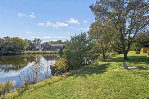 View/Area - 39 Glascow Way, Hampton, VA 23669 photo 1 of 1