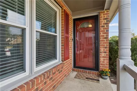 Exterior - 39 Glascow Way, Hampton, VA 23669 photo 5 of 12
