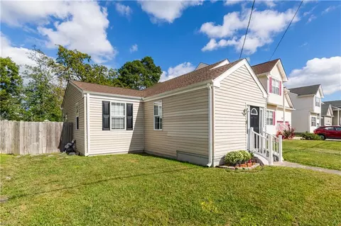 210 Gregg St, Chesapeake, VA 23320