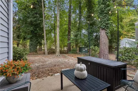 Exterior - 69 Summer E, Williamsburg, VA 23188 photo 6 of 12