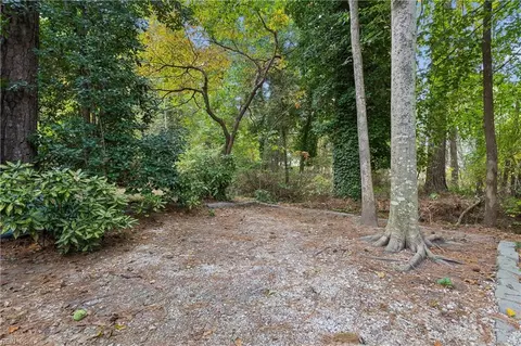 Exterior - 69 Summer E, Williamsburg, VA 23188 photo 7 of 12