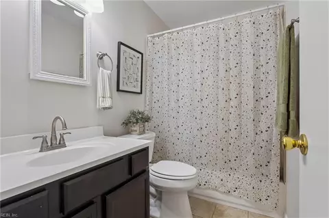 Bath - 69 Summer E, Williamsburg, VA 23188 photo 2 of 3