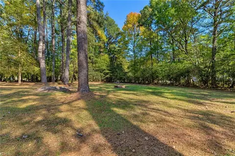 Exterior - 401 Truitt Rd, Chesapeake, VA 23321 photo 7 of 11