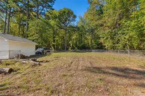 Exterior - 401 Truitt Rd, Chesapeake, VA 23321 photo 10 of 11