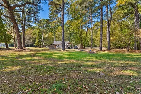 Exterior - 401 Truitt Rd, Chesapeake, VA 23321 photo 8 of 11