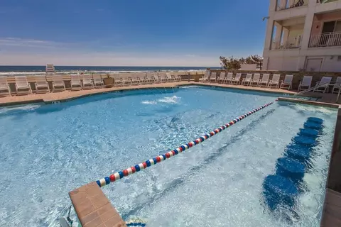 3738 Sandpiper Rd #320B, Virginia Beach, VA 23456