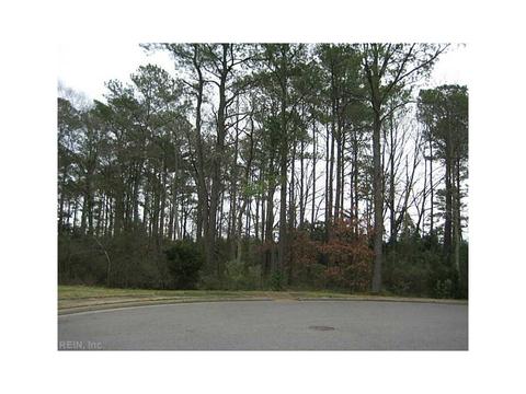 99 Egret Cir, Hampton, VA 23666